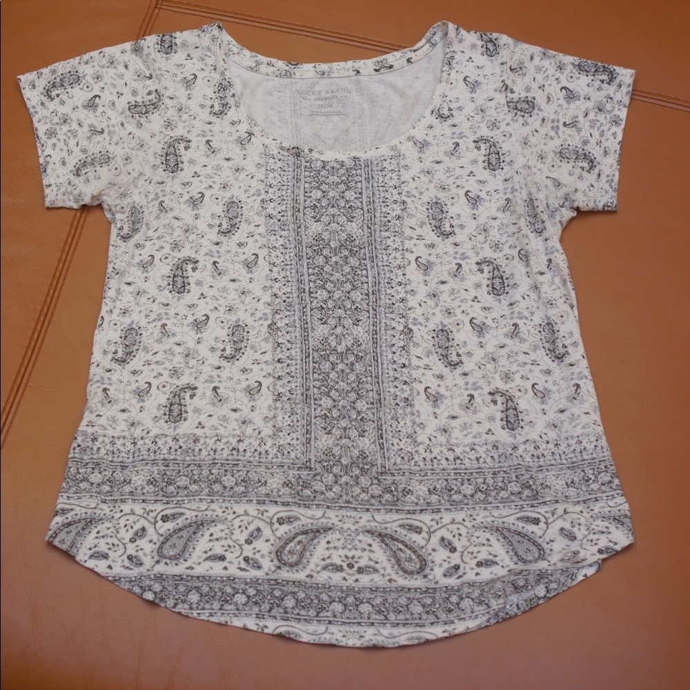 Lucky Brand White T shirt size medium